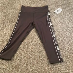 Olive Logo Stripe Light n Tight Hi-Rise Capri